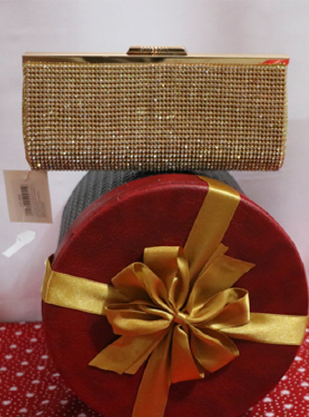 Carterita de Fiesta de Mano Dorado